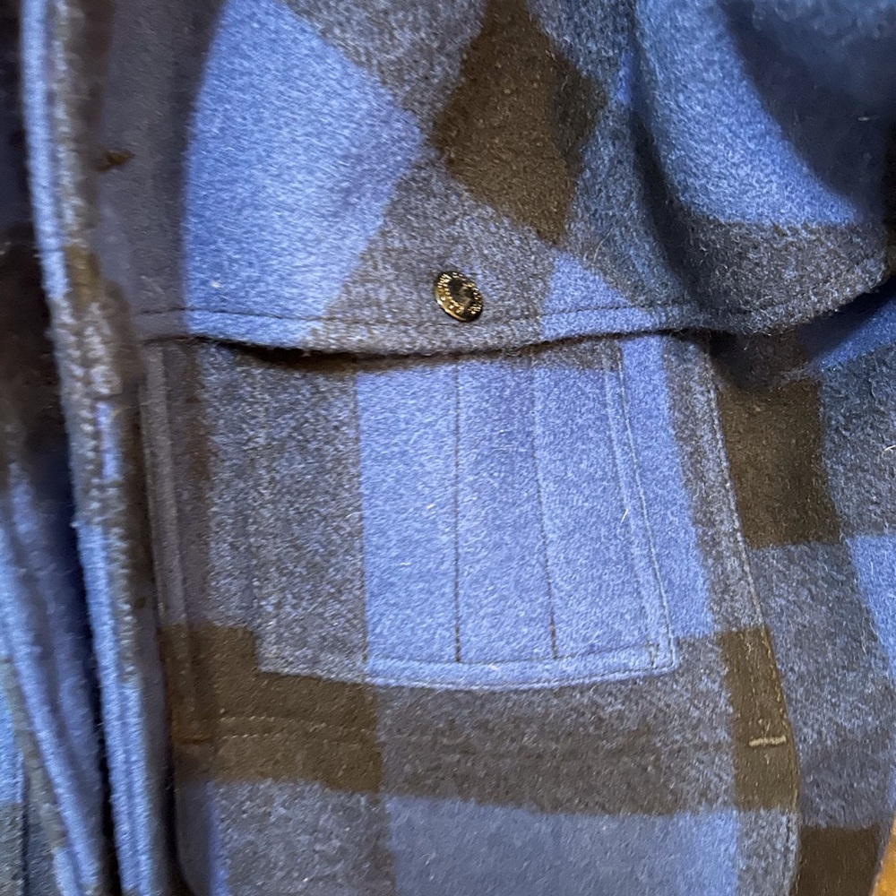 Filson Mackinaw Cape Coat size 44 - Picture 8 of 10